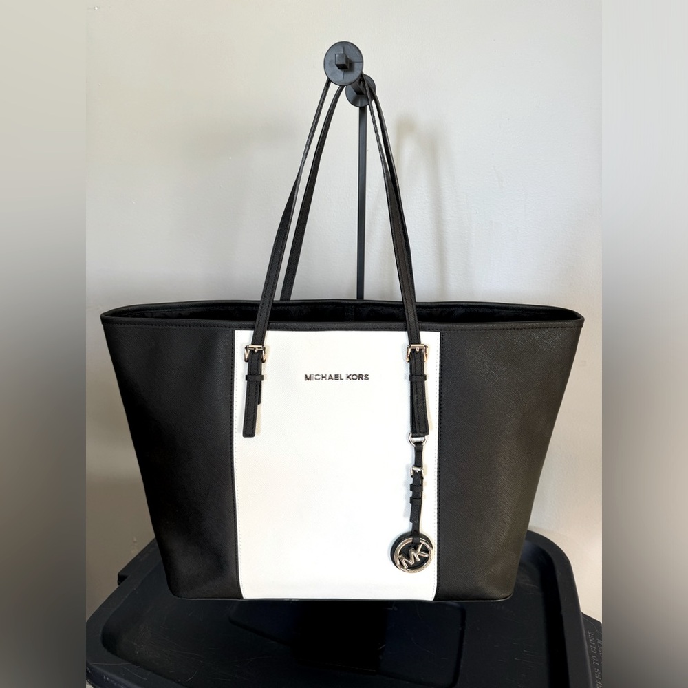 Michael Kors Saffiano Leather Jet Set Tote Large EUC